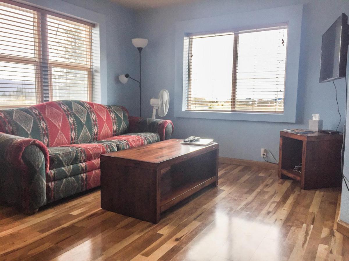Brown & Hawkins Historical Apartments Seward Esterno foto